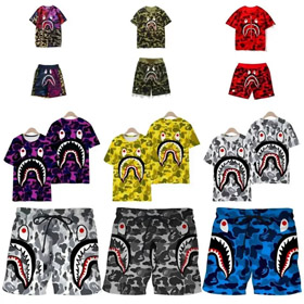 Bape Hai Reißverschluss Buchstabe voller Druck Camouflage Muster kurzärmelige T-Shirt Shorts Set-281  
